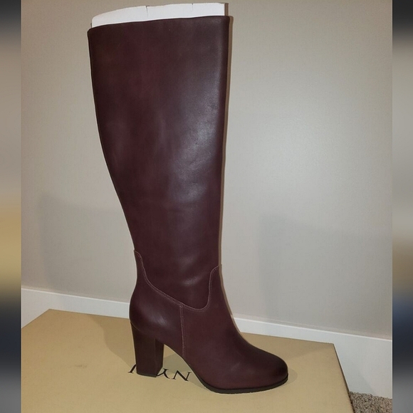 NYDJ Shoes - NYDJ Brown Heeled Boots Elegant Style